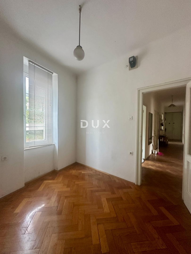 RIJEKA, CENTER/PEĆINE – Prostorno stanovanje s pogledom na morje in ekskluzivnim popustom za projekt prenove!