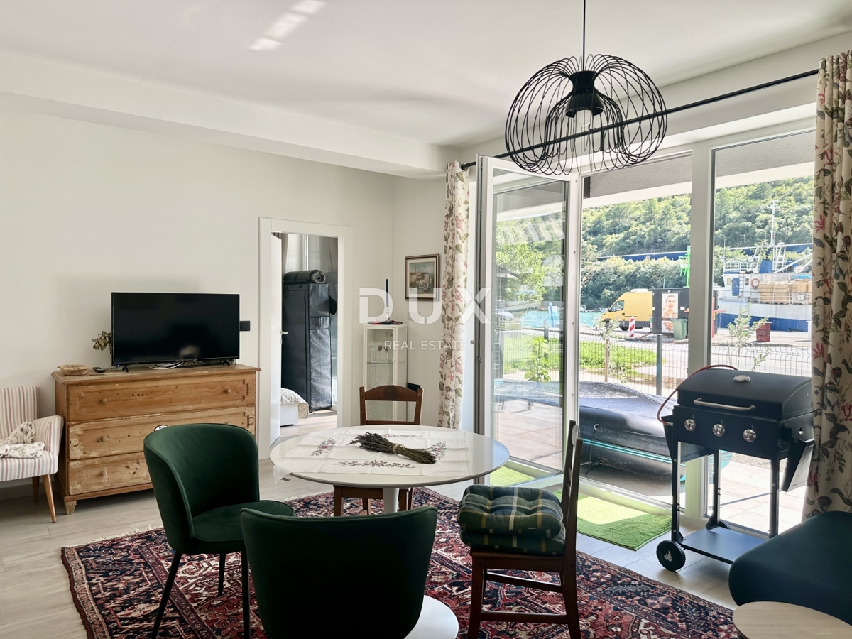 ISTRA, PLOMIN LUKA - Apartma prva vrsta ob morju ZNIŽANO!