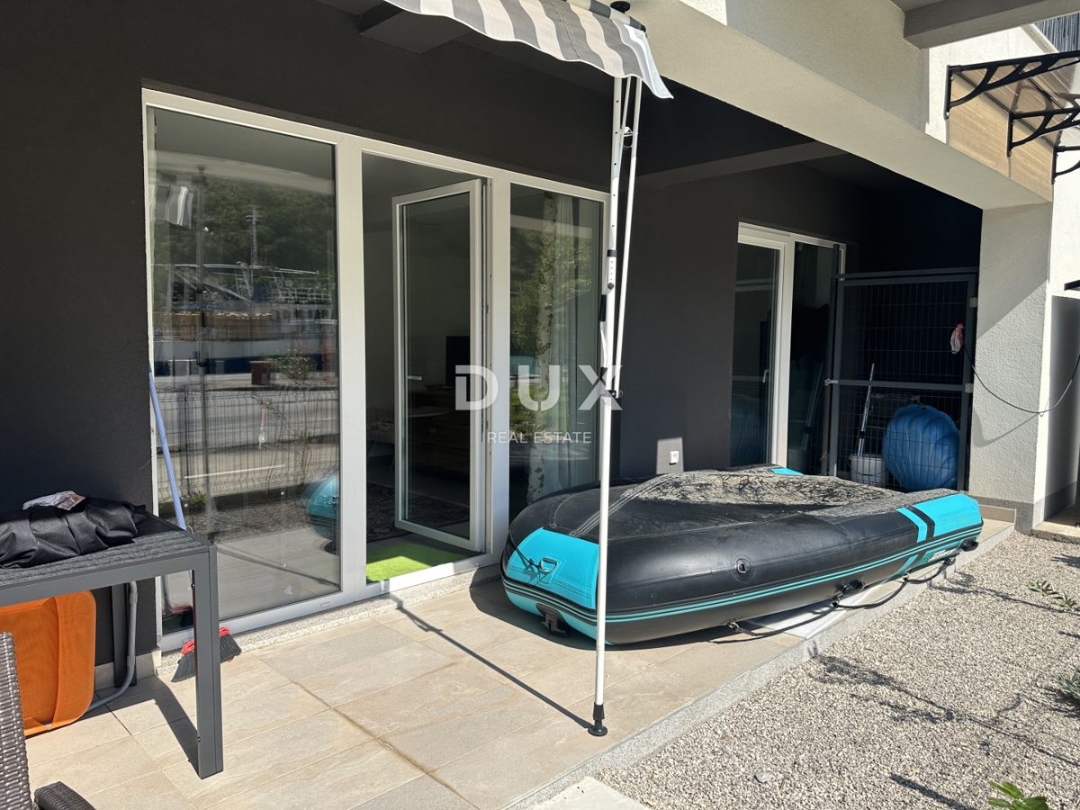 ISTRA, PLOMIN LUKA - Apartma prva vrsta ob morju ZNIŽANO!