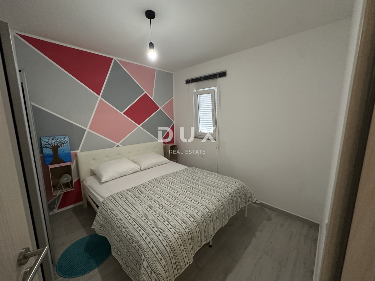 ZADAR, PETRČANE - Opremljeno stanovanje v pritličju z vrtom!