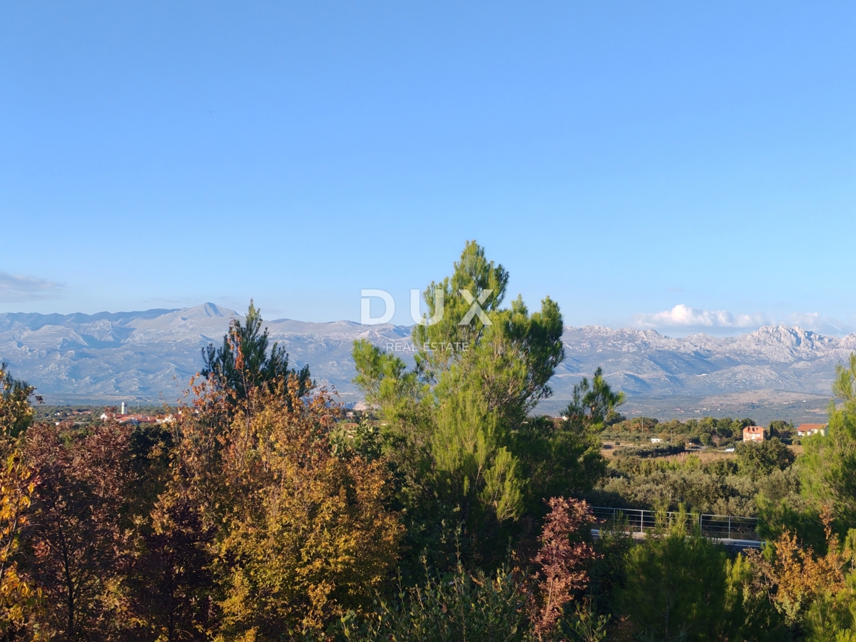 ZADAR, PRIDRAGA - Gradbeno zemljišče s čudovitim razgledom na Velebit! 400 m2
