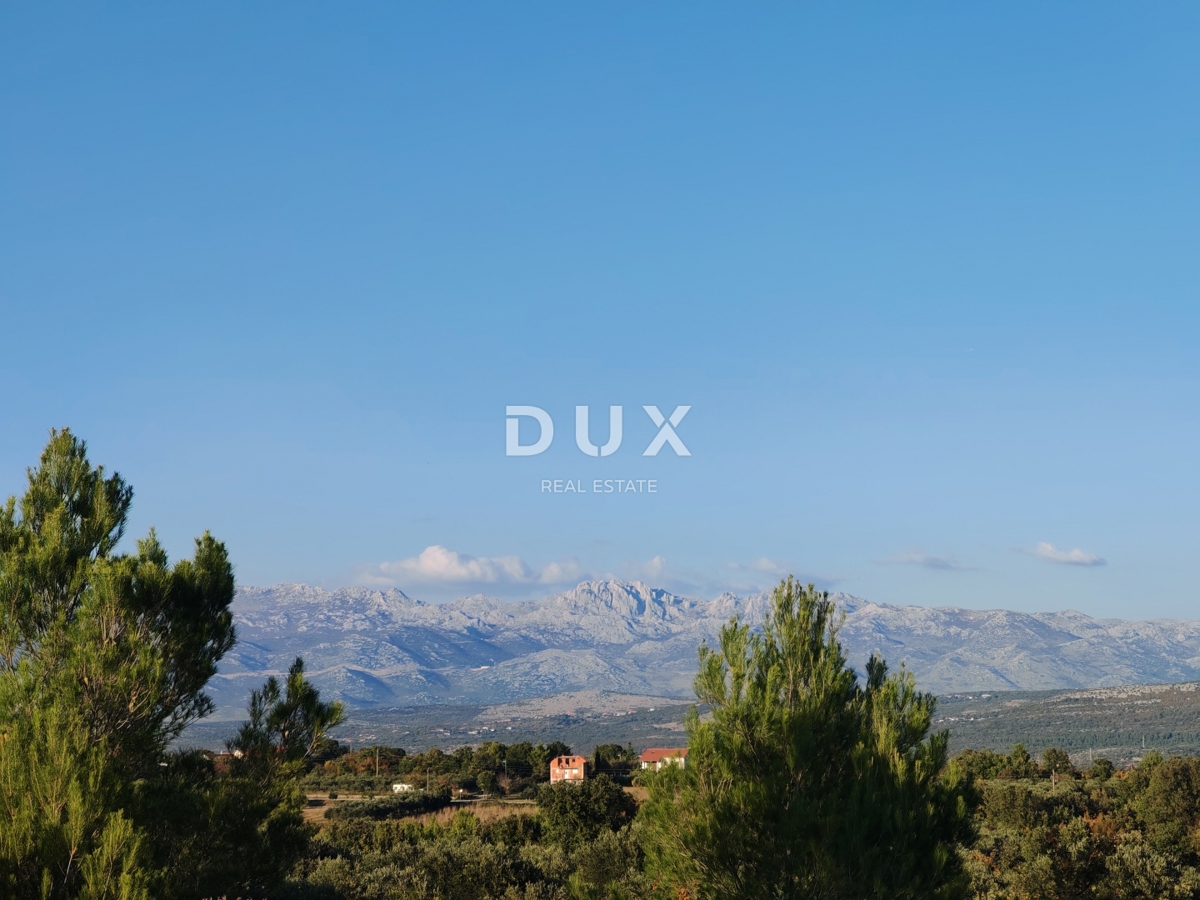 ZADAR, PRIDRAGA - Gradbeno zemljišče s čudovitim razgledom na Velebit! 400 m2