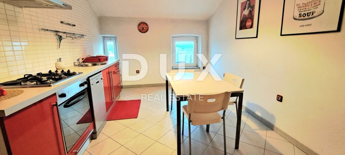 RIJEKA, CENTER - čudovito 2-sobno stanovanje s pogledom na morje