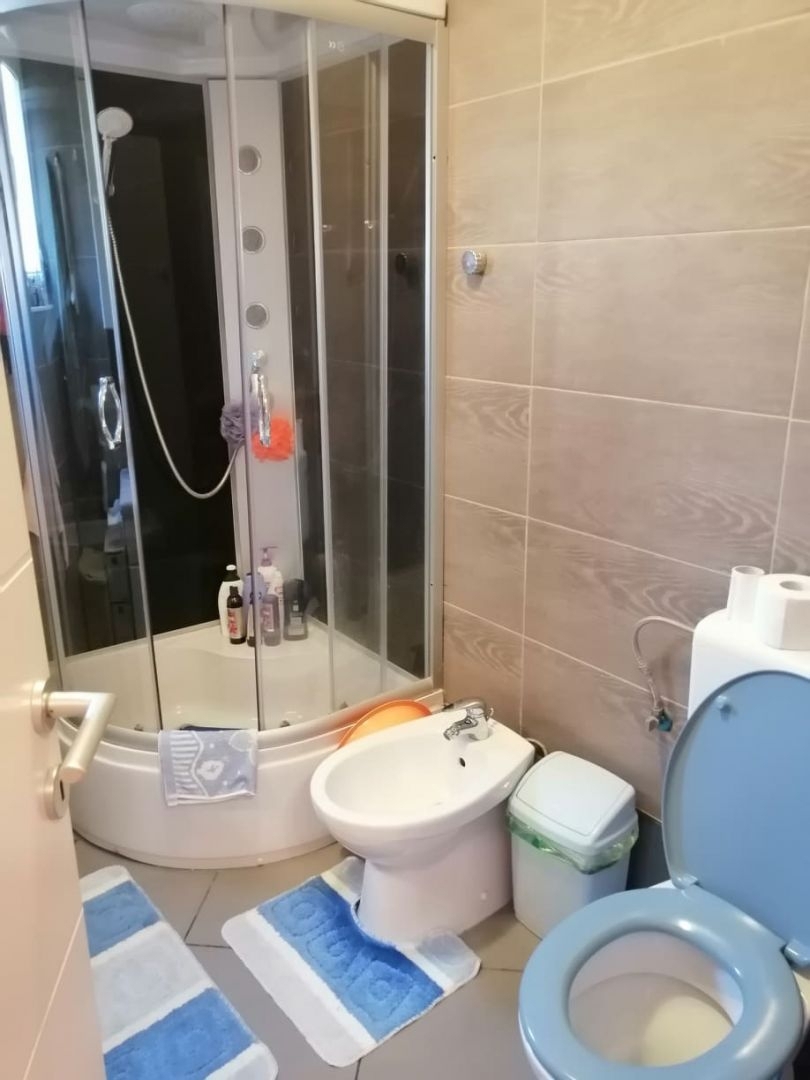 NOVI VINODOLSKI - stanovanje na dobri lokaciji blizu morja