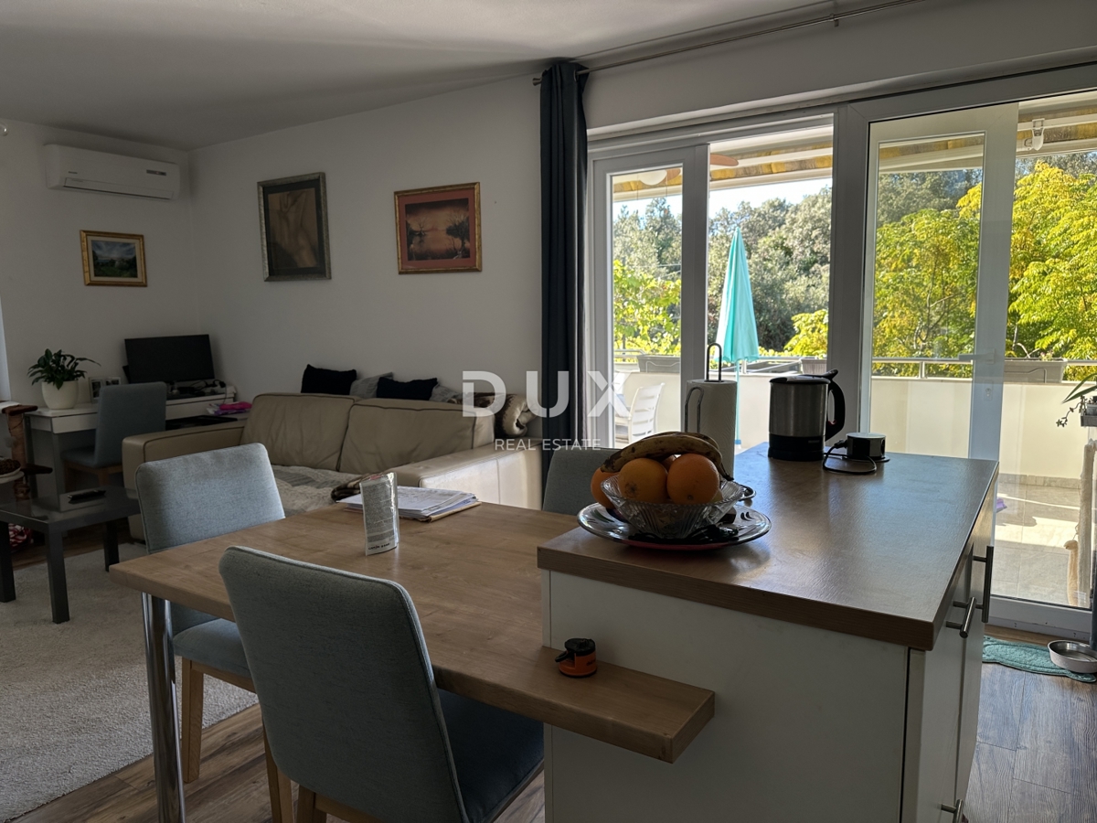 ZADAR, DIKLO - Privlačno stanovanje z vrtom in pogledom na morje!