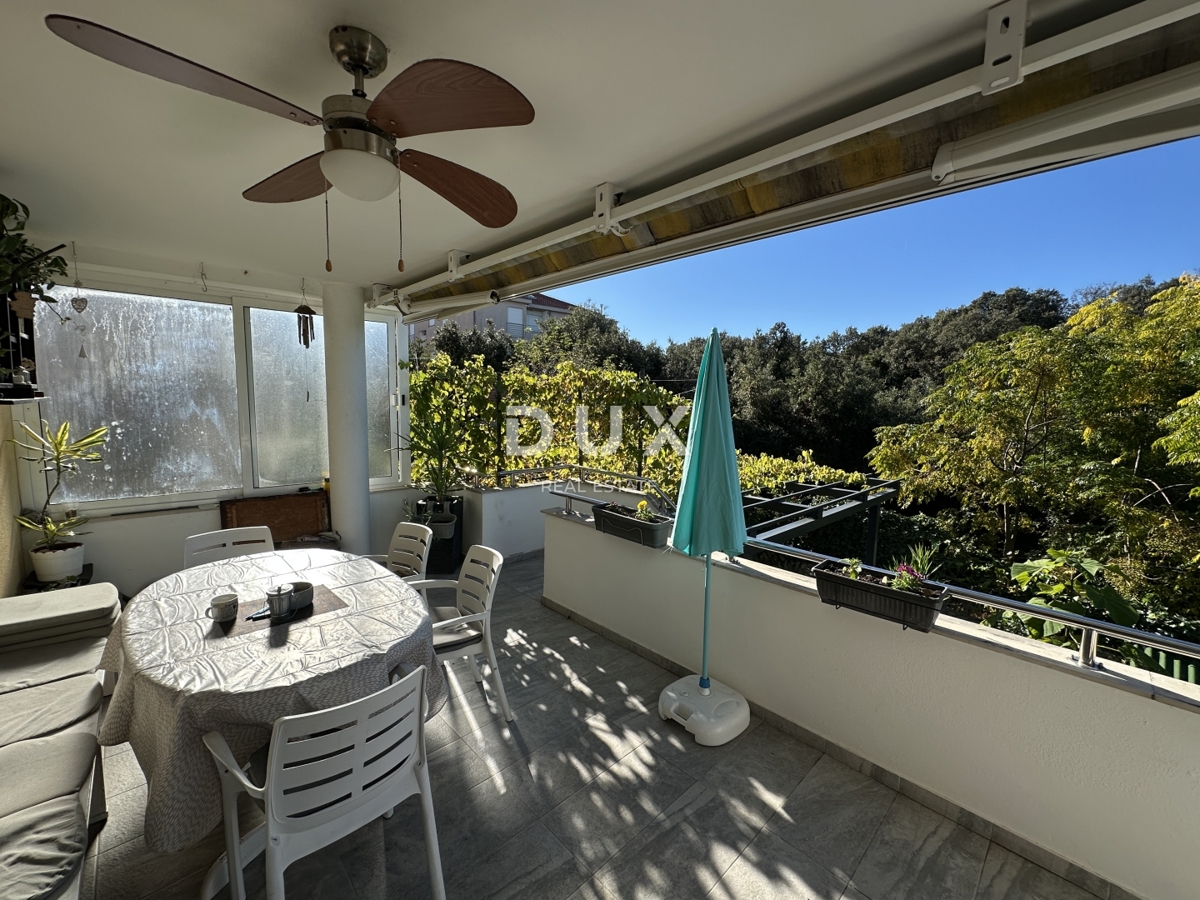 ZADAR, DIKLO - Privlačno stanovanje z vrtom in pogledom na morje!