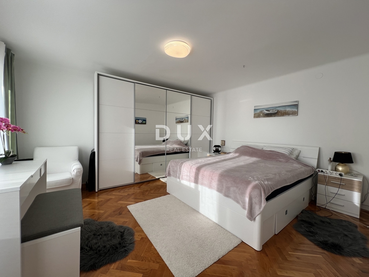 KOSTRENA – na novo obnovljena hiša z vrtom in panoramskim pogledom na morje