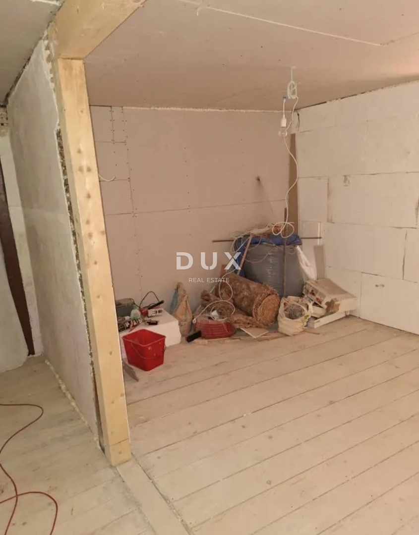 ISTRA, PAZIN - Samostojna kamnita hiša za delno prenovo