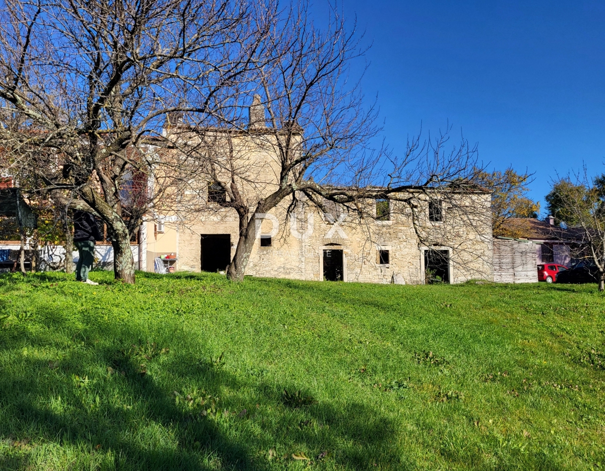ISTRA, GROŽNJAN - Kamnita starina na odlični lokaciji
