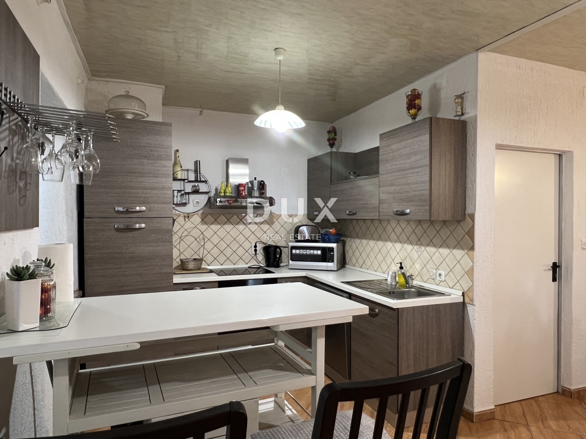 KASTAV – INVESTICIJSKA PRILOŽNOST – štiri stanovanja in poslovni prostor