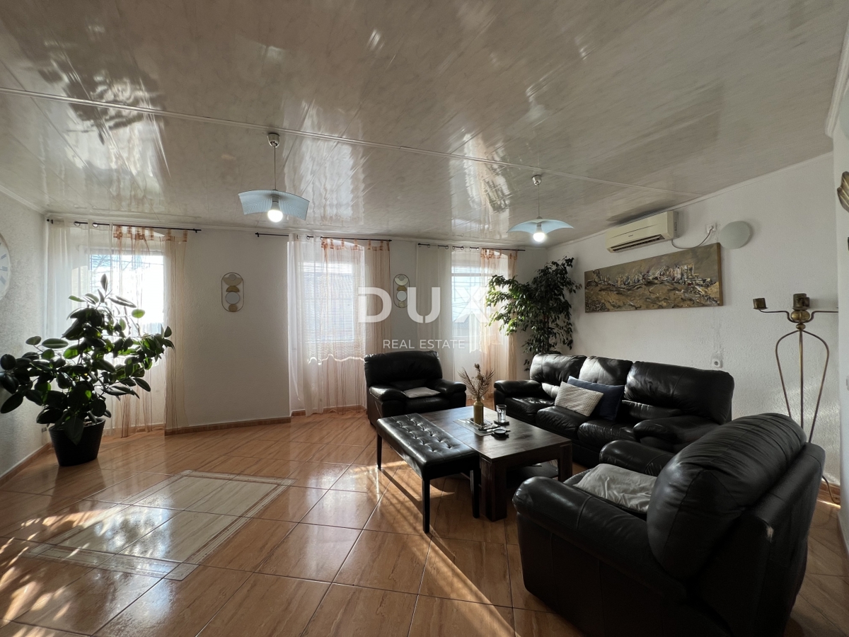 KASTAV – INVESTICIJSKA PRILOŽNOST – štiri stanovanja in poslovni prostor