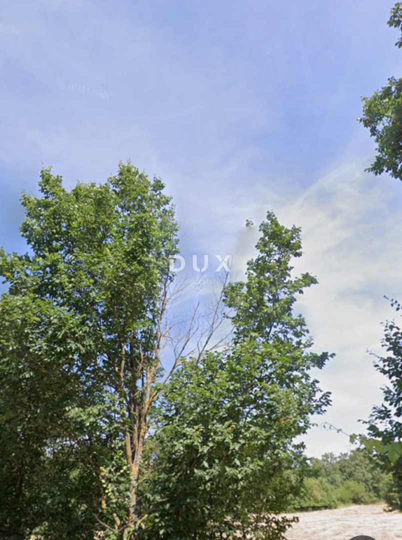 ISTRA, PERUŠKI - Kmetijsko zemljišče 41600 m2