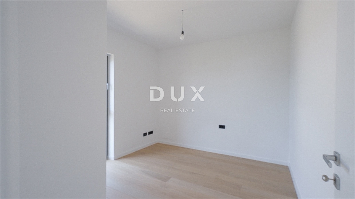 RIJEKA, KOSTRENA - ekskluzivno stanovanje z jacuzzijem - novogradnja s panoramskim pogledom na morje! PRILOŽNOST!