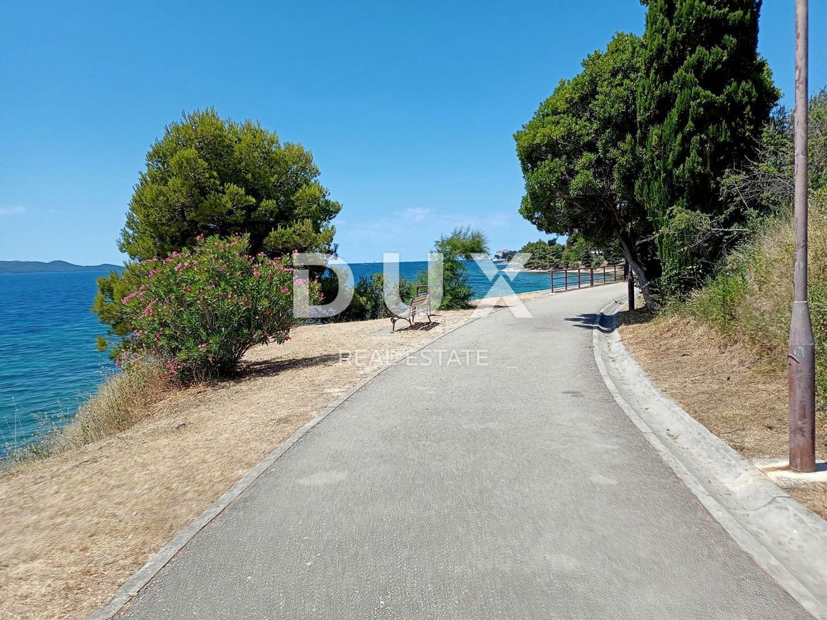 ZADAR, ARBANASI - Gradbeno zemljišče na ekskluzivni lokaciji 100 m od morja