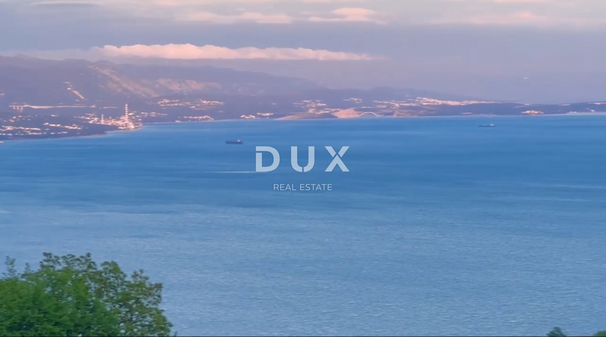 OPATIJA, BREGI - zemljišče 3750m2 S 4 LOKACIJSKIMI DOVOLJENJI! za 4 ekskluzivne vile z bazenom in panoramskim pogledom na morje