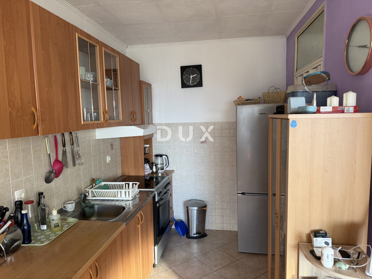 RIJEKA, KRNJEVO - Stanovanje z 1 spalnico in dnevno sobo s pogledom na morje