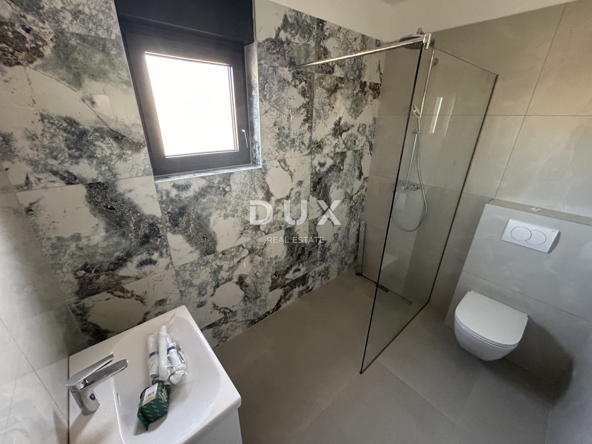 ŠIBENIK, TRIBUNJ – Prostorno trisobno stanovanje v novogradnji! PRILOŽNOST!