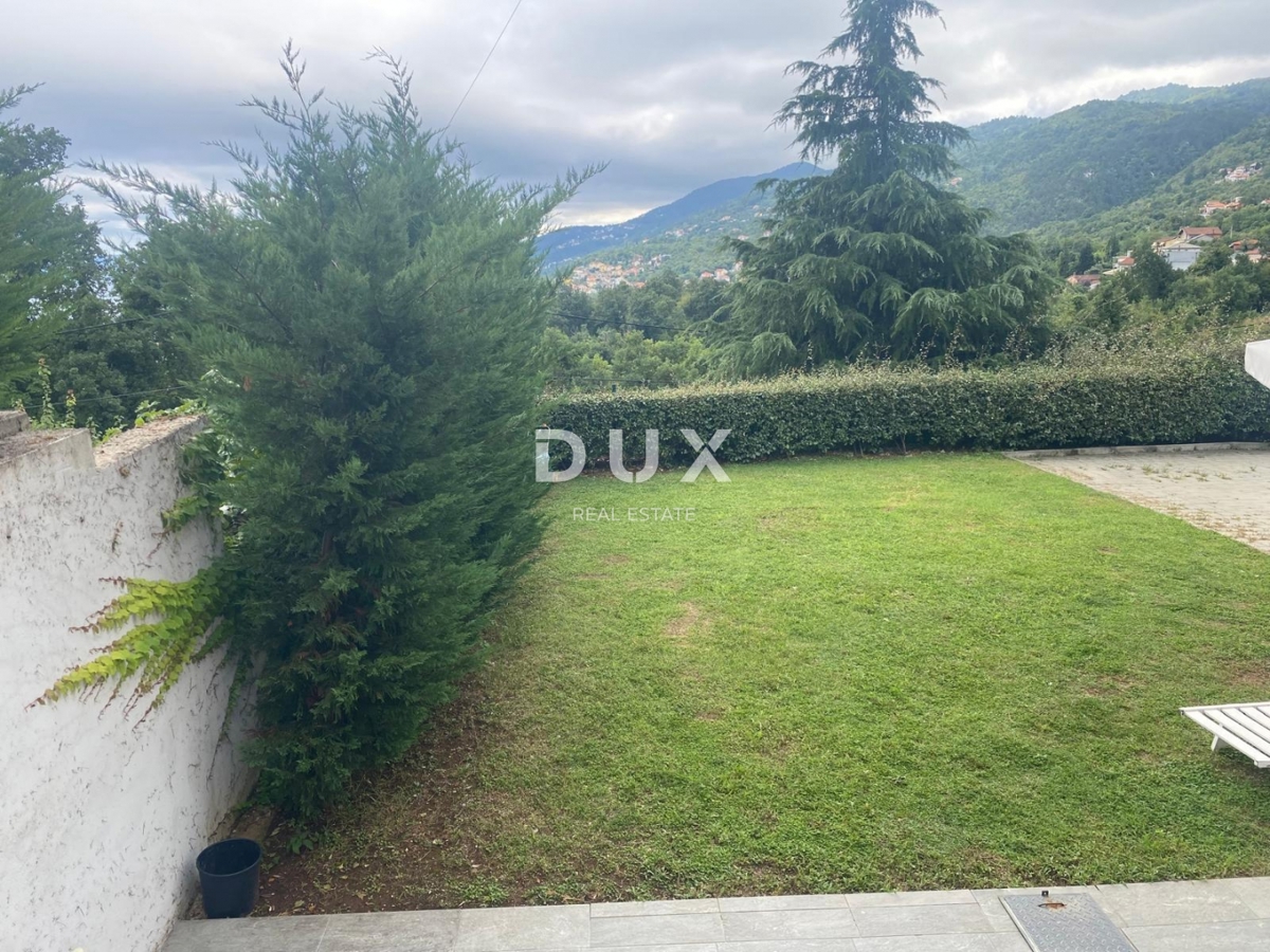 OPATIJA, VEPRINAC - stanovanje 2 spalnici + dnevna soba, 82 m2 v pritličju z bazenom in pogledom na morje + vrt! PRILOŽNOST!