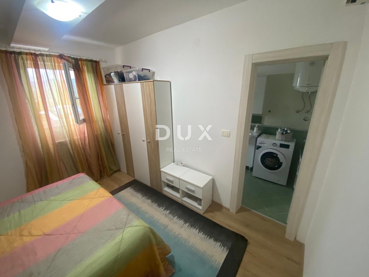 OPATIJA, VEPRINAC - stanovanje 2 spalnici + dnevna soba, 82 m2 v pritličju z bazenom in pogledom na morje + vrt! PRILOŽNOST!