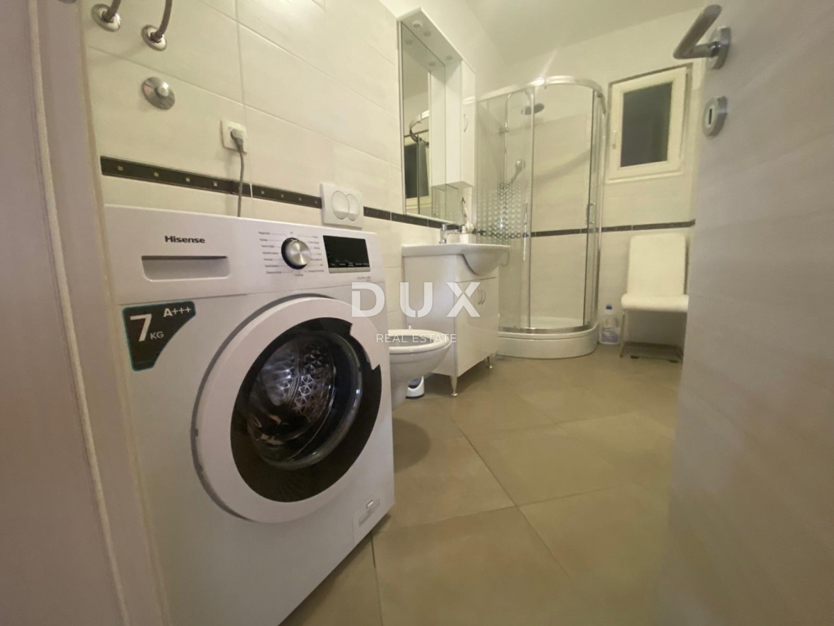 OPATIJA, VEPRINAC - stanovanje 2 spalnici + dnevna soba, 82 m2 v pritličju z bazenom in pogledom na morje + vrt! PRILOŽNOST!