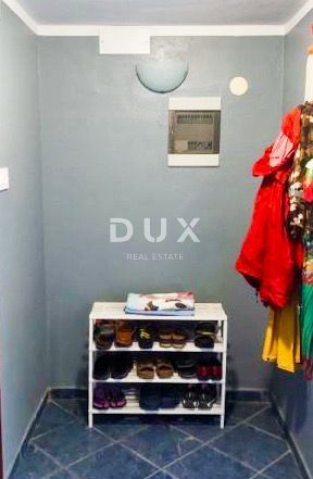 GORSKI KOTAR, FUŽINE - Hiša s pogledom na jezero