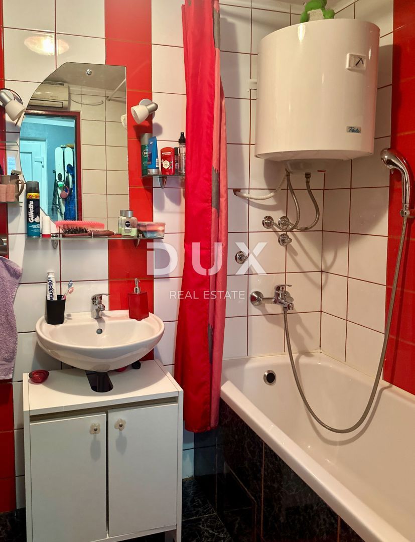 GORSKI KOTAR, FUŽINE - Hiša s pogledom na jezero