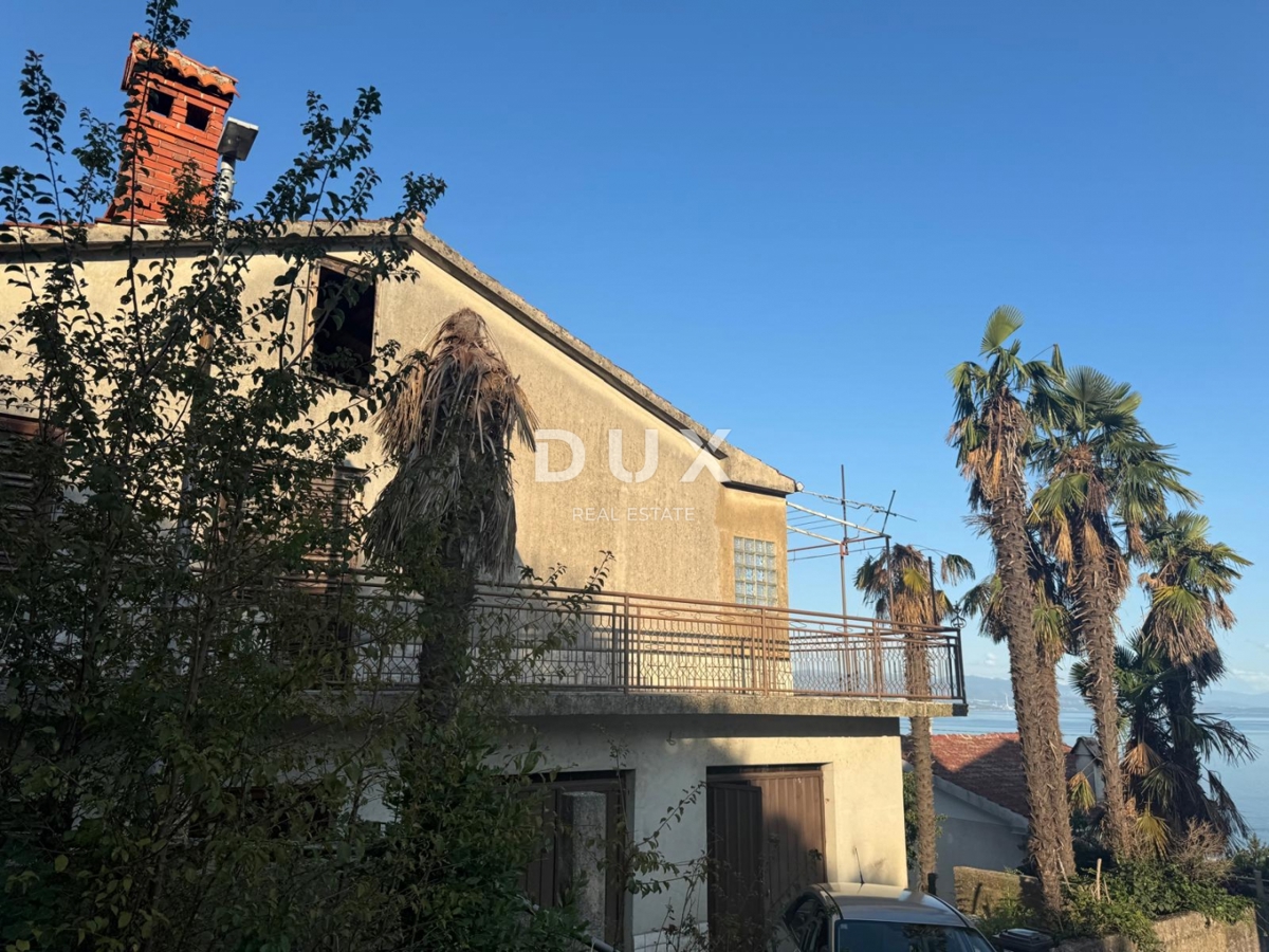 OPATIJA, CENTER - samostojna hiša z odprtim pogledom na morje in parkiriščem nad centrom