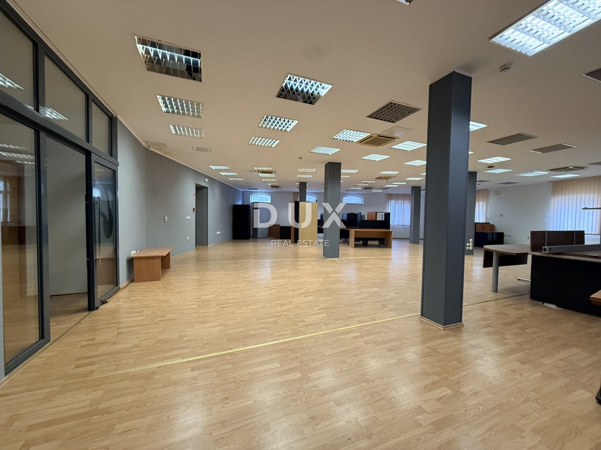 RIJEKA, ŠIRŠE CENTER - pisarniški prostor v poslovni stavbi