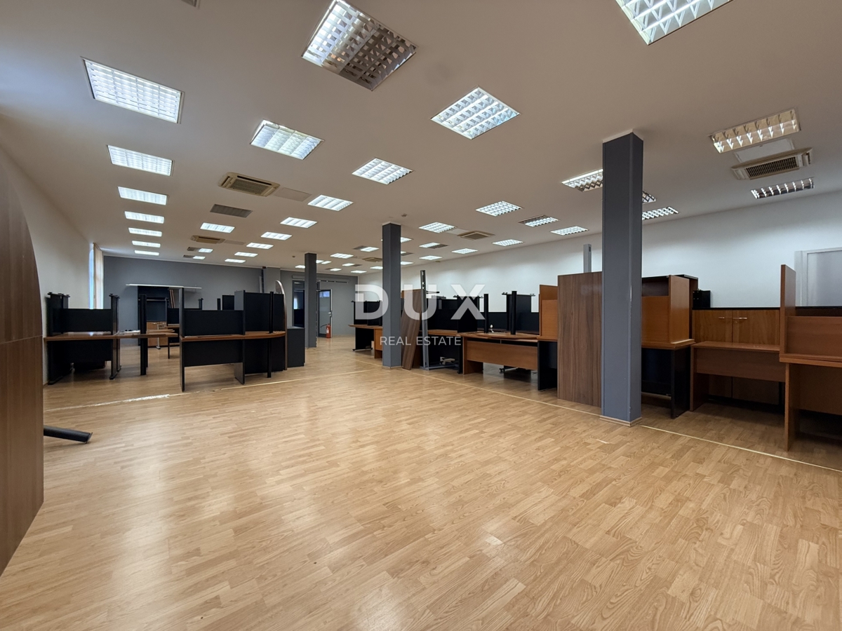 RIJEKA, ŠIRŠE CENTER - pisarniški prostor v poslovni stavbi
