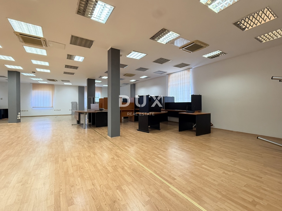 RIJEKA, ŠIRŠE CENTER - pisarniški prostor v poslovni stavbi