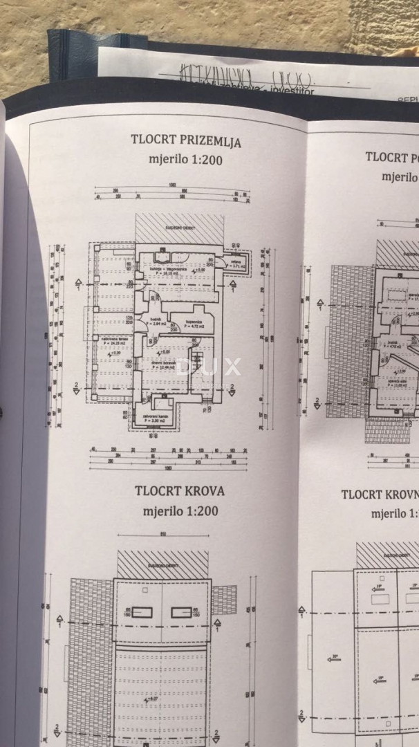 ISTRA, LABIN - Družinska hiša, obdana z naravo