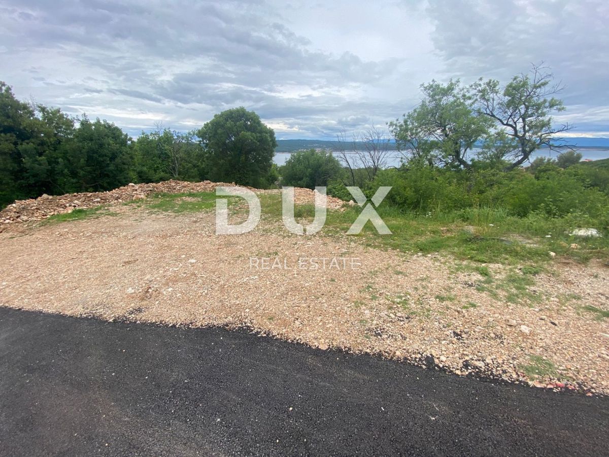 CRIKVENICA - gradbeno zemljišče 536 m2 s pogledom na morje! PRILOŽNOST!