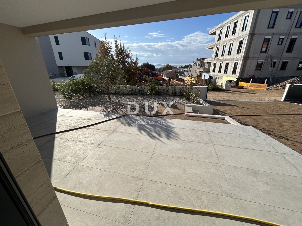 ŠIBENIK, TRIBUNJ - Stanovanje v pritličju kakovostne novogradnje