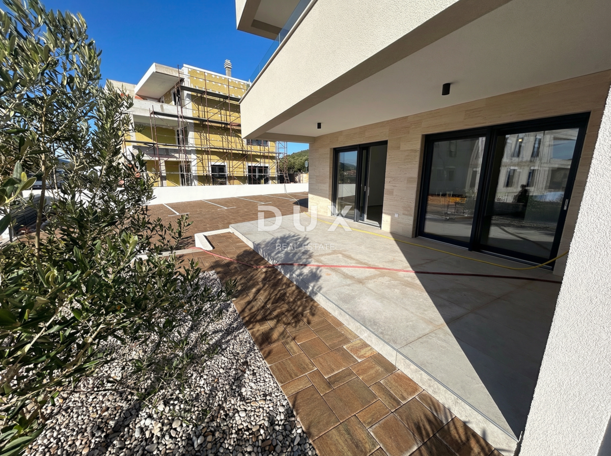 ŠIBENIK, TRIBUNJ - Stanovanje v pritličju kakovostne novogradnje