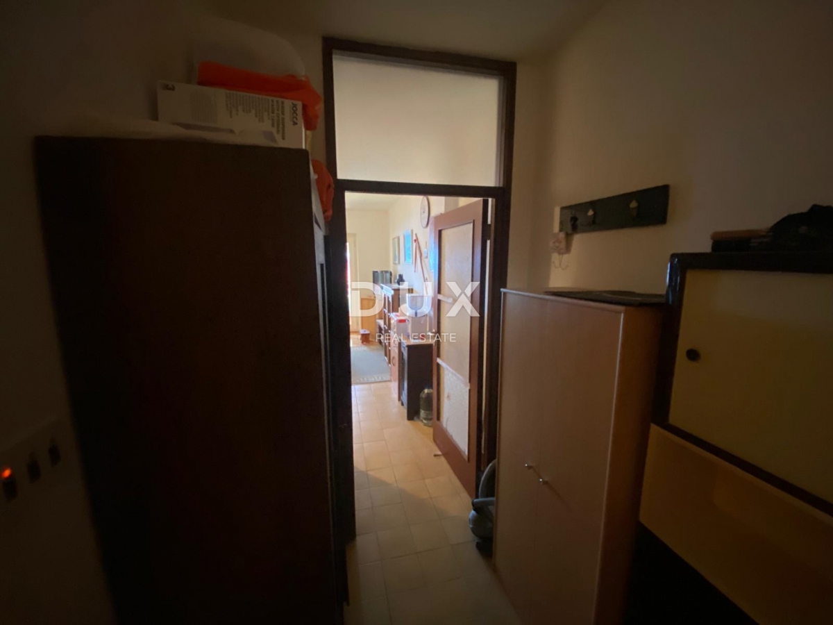 NOVI VINODOLSKI - stanovanje 30 m2 s panoramskim pogledom na morje! PRILOŽNOST!