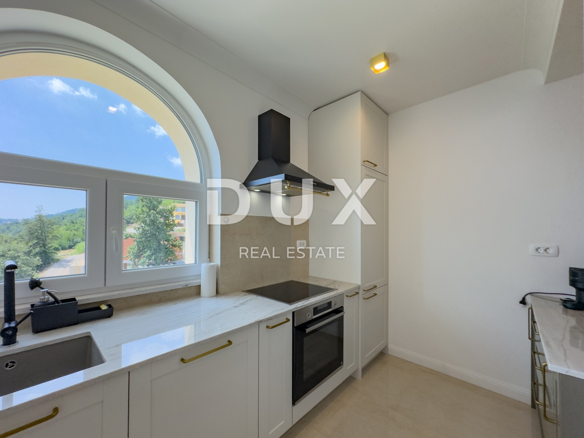 OPATIJA, LOVRAN – ekskluzivno stanovanje s panoramskim razgledom in bazenom