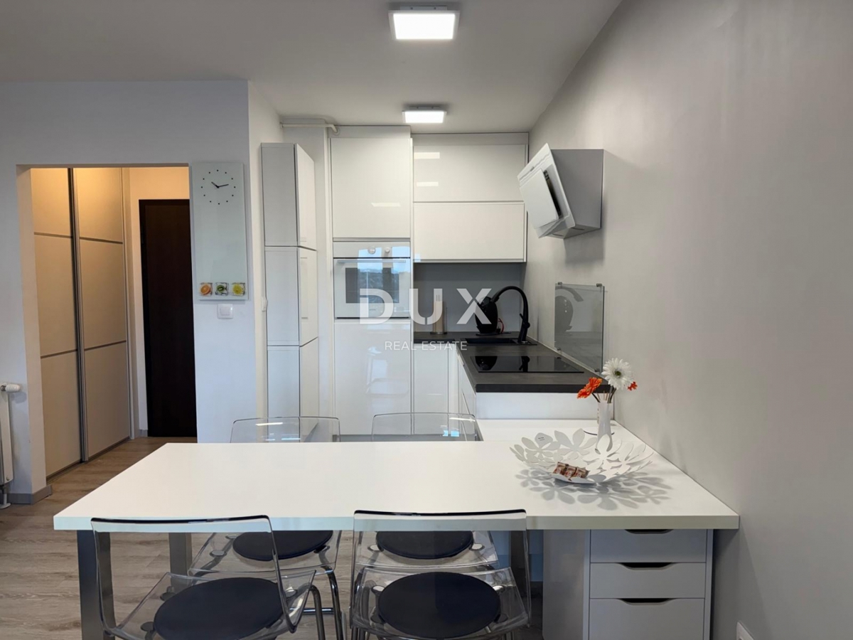 ISTRA, PULA - Stanovanje s pogledom na morje in garažo na edinstveni lokaciji!