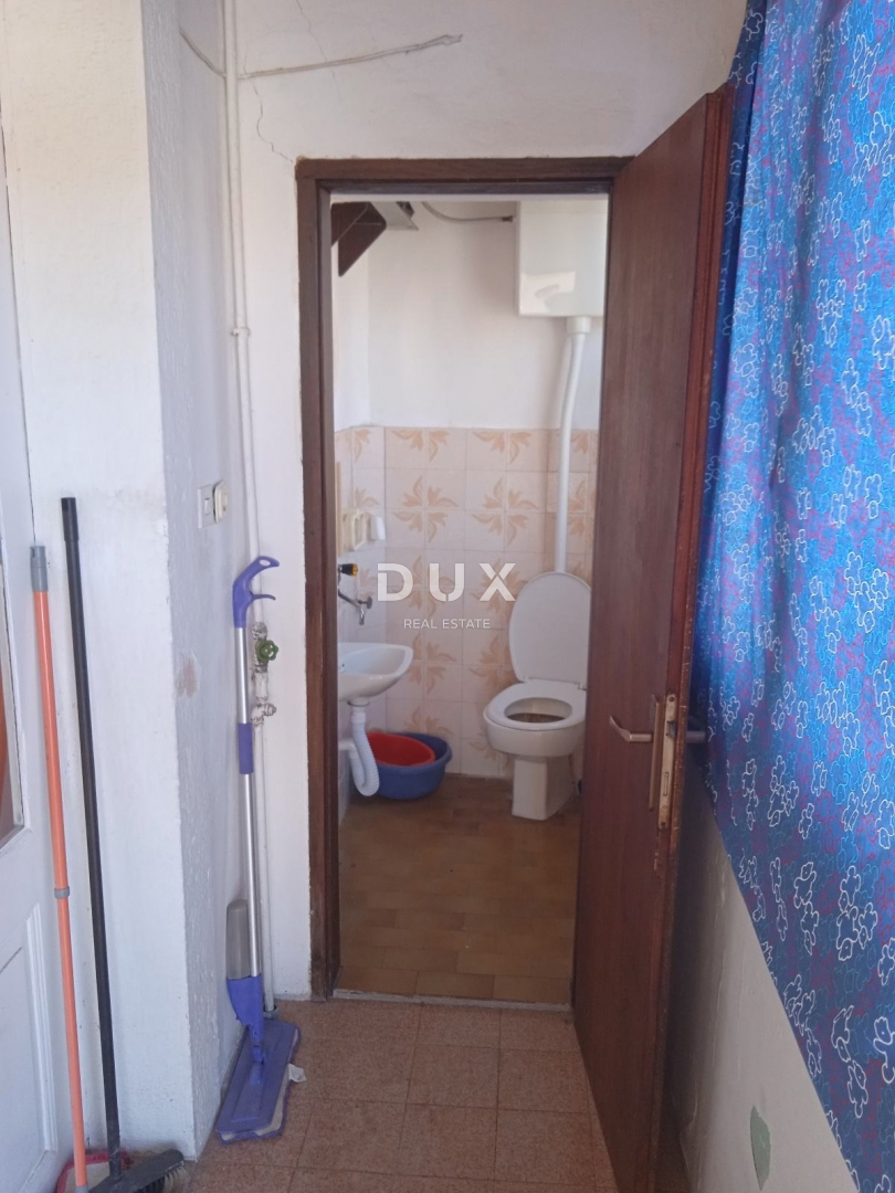 ISTRA, PULA – Prostorno stanovanje z velikim potencialom