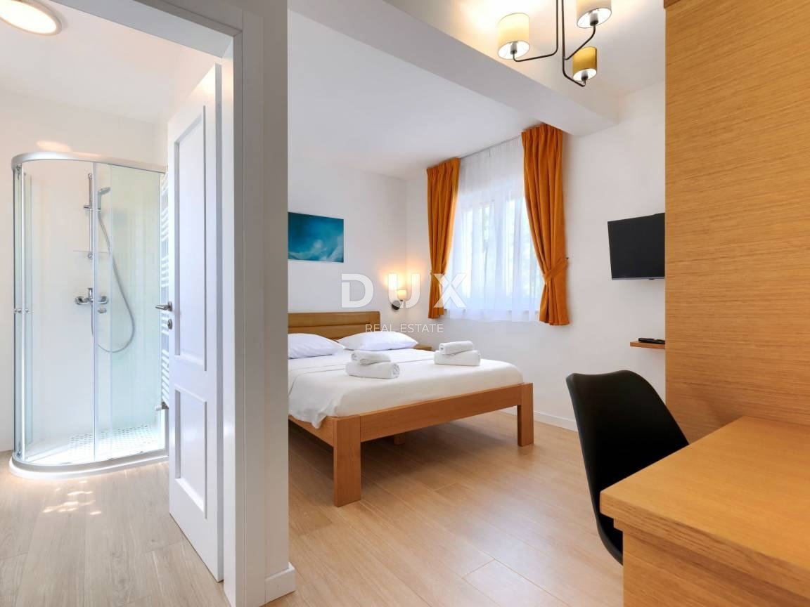 ISTRA, TRGET - Družinska hiša s pogledom na morje