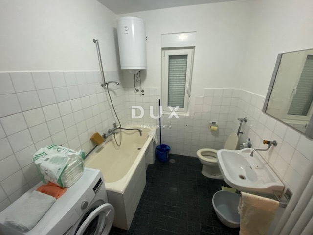 RIJEKA, DRAŽICE, CENTER - samostojna hiša z dvema ločenima stanovanjema na odlični lokaciji + 2.200 m2 GRADBENEGA ZEMLJIŠČA! PRILOŽNOST!