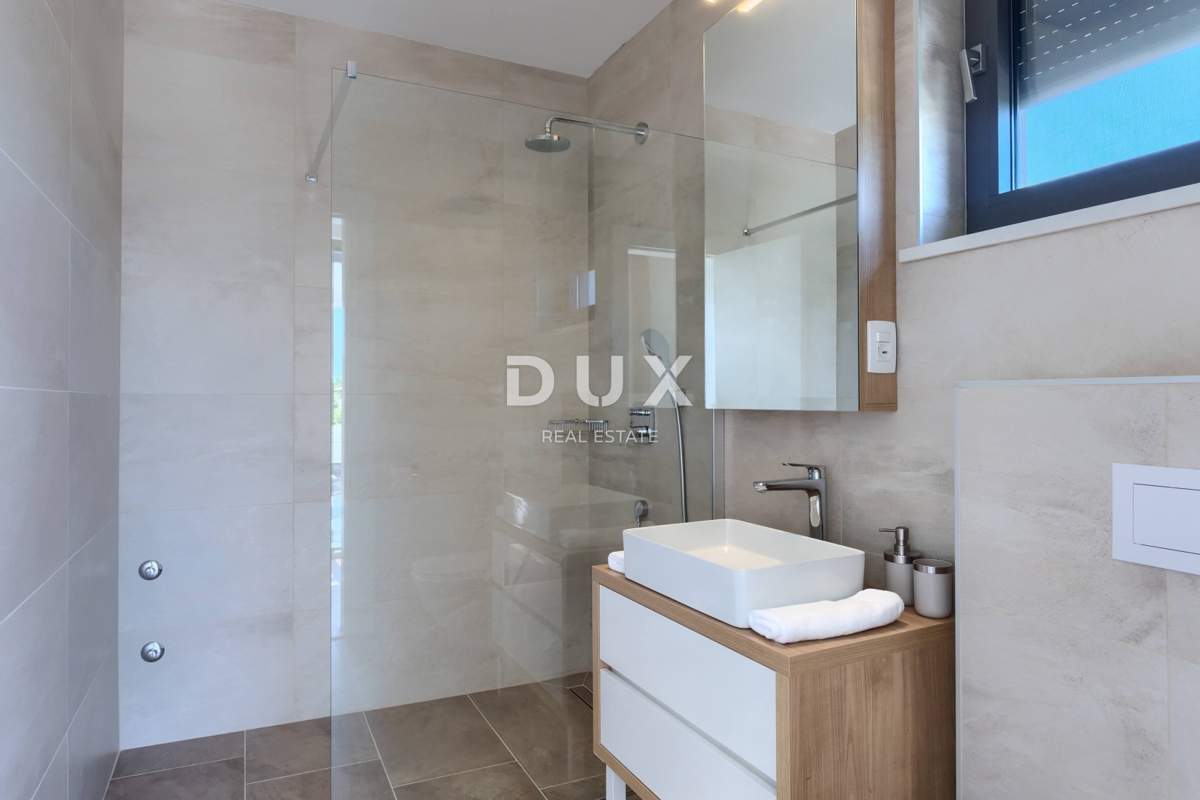 ISTRA, BRTONIGLA - Dizajnerska vila - kombinacija udobja in razkošja