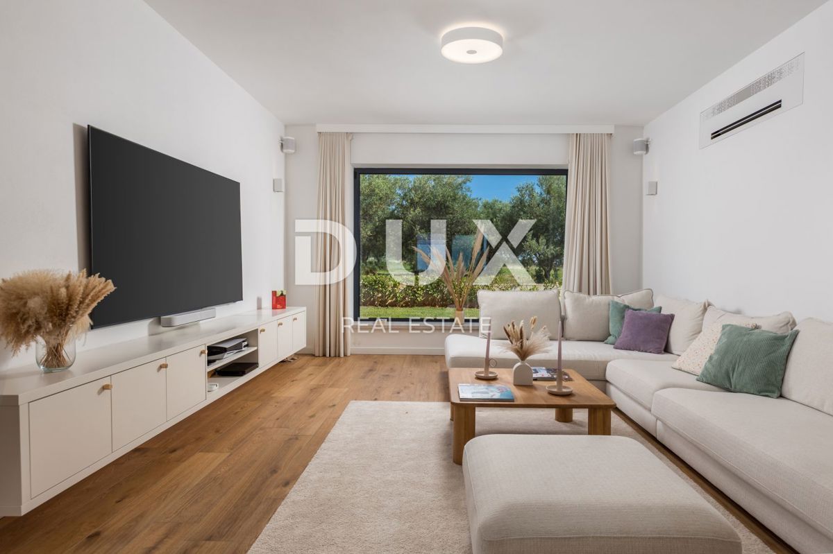 ISTRA, POREČ - Luksuzna vila - ekskluzivna lokacija, neoviran pogled na morje 