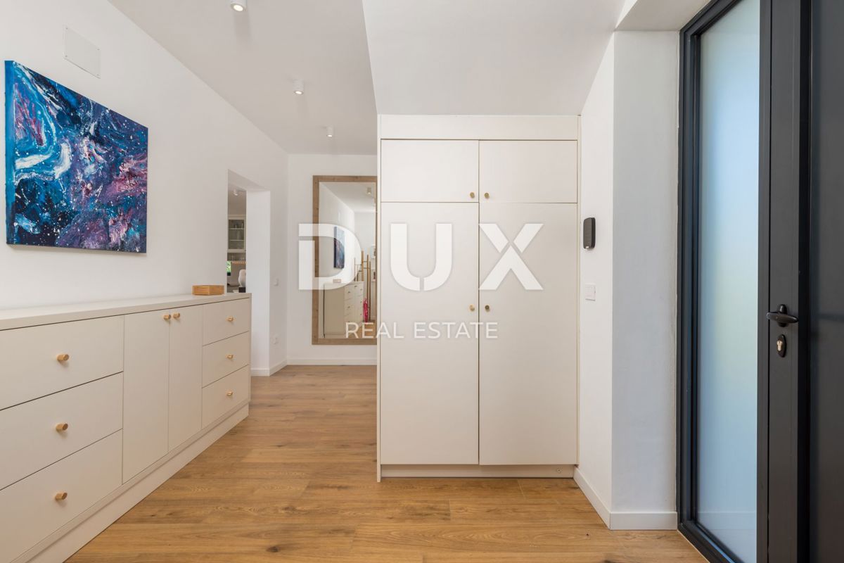 ISTRA, POREČ - Luksuzna vila - ekskluzivna lokacija, neoviran pogled na morje 