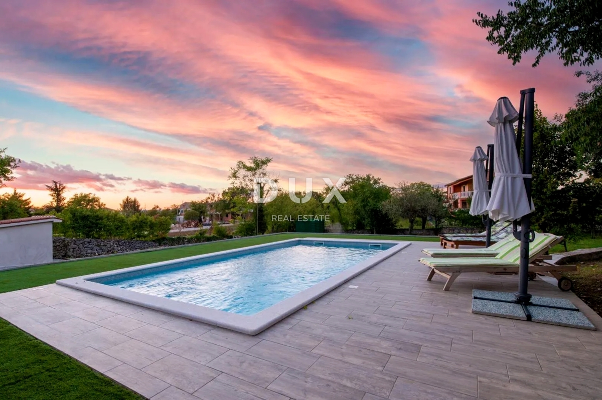 ISTRA, LABIN - Kamnita hiša z bazenom