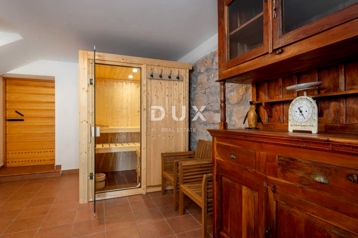 ISTRA, LABIN - Kamnita hiša z bazenom