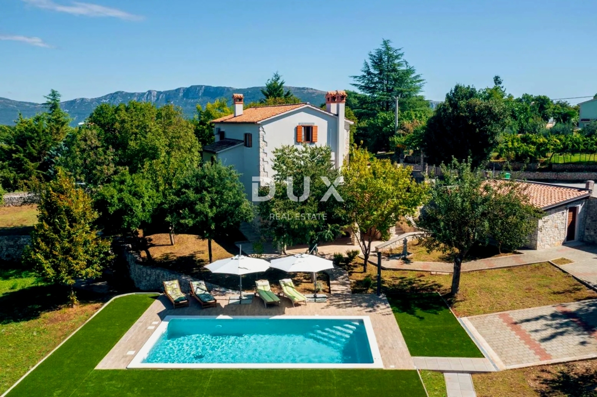 ISTRA, LABIN - Kamnita hiša z bazenom