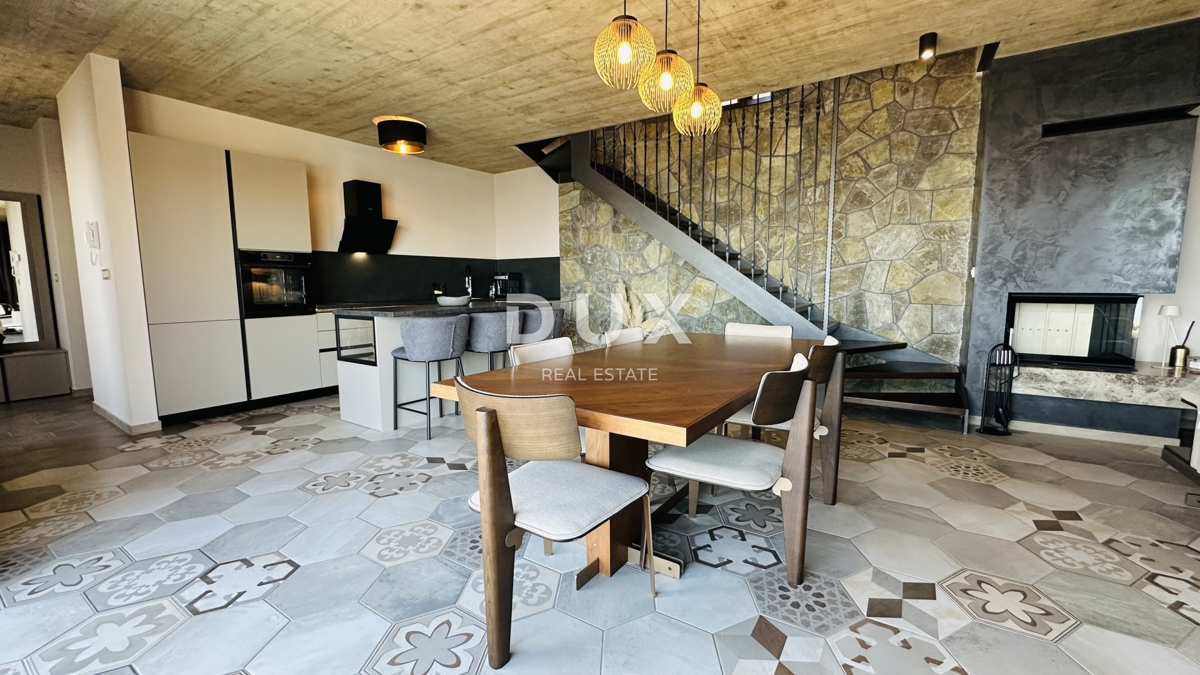 Hiša Poljane, Opatija - Okolica, 250m2