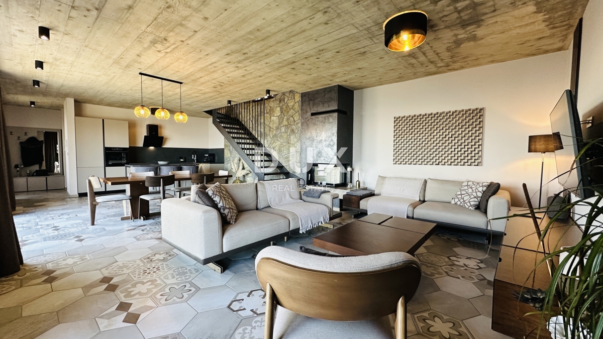 Hiša Poljane, Opatija - Okolica, 250m2