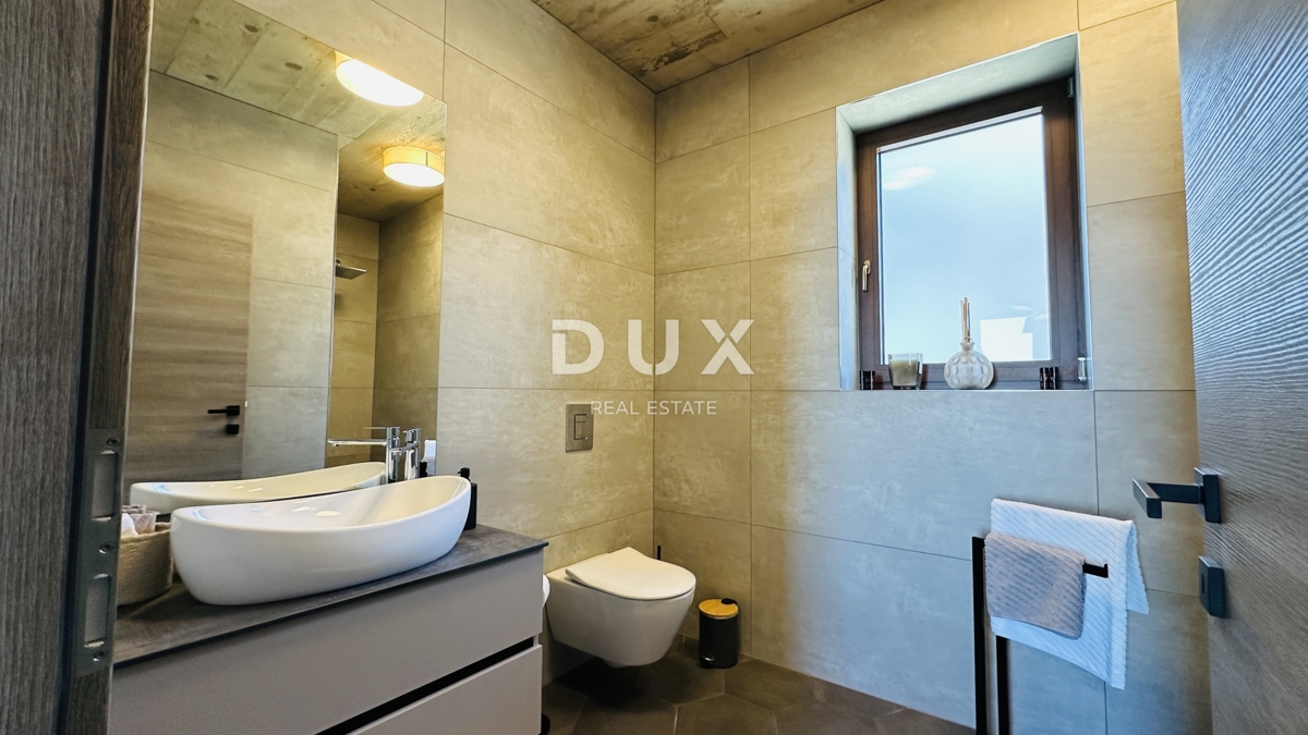 Hiša Poljane, Opatija - Okolica, 250m2