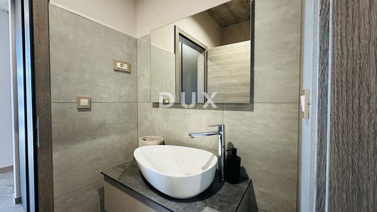 Hiša Poljane, Opatija - Okolica, 250m2